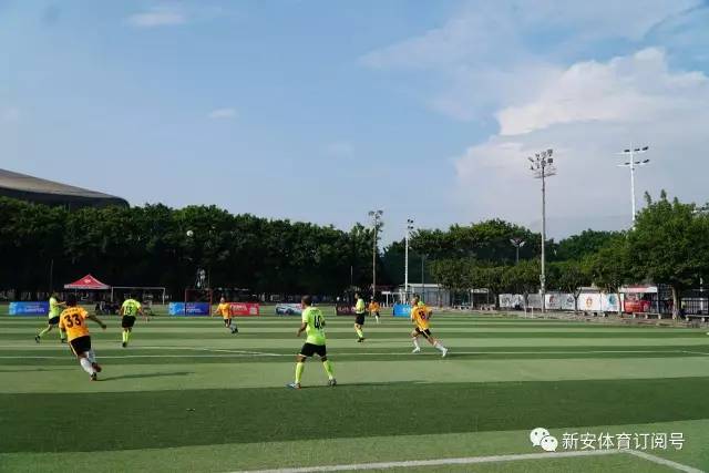奥巴梅扬膝部受重伤 将于明日接受手术治疗